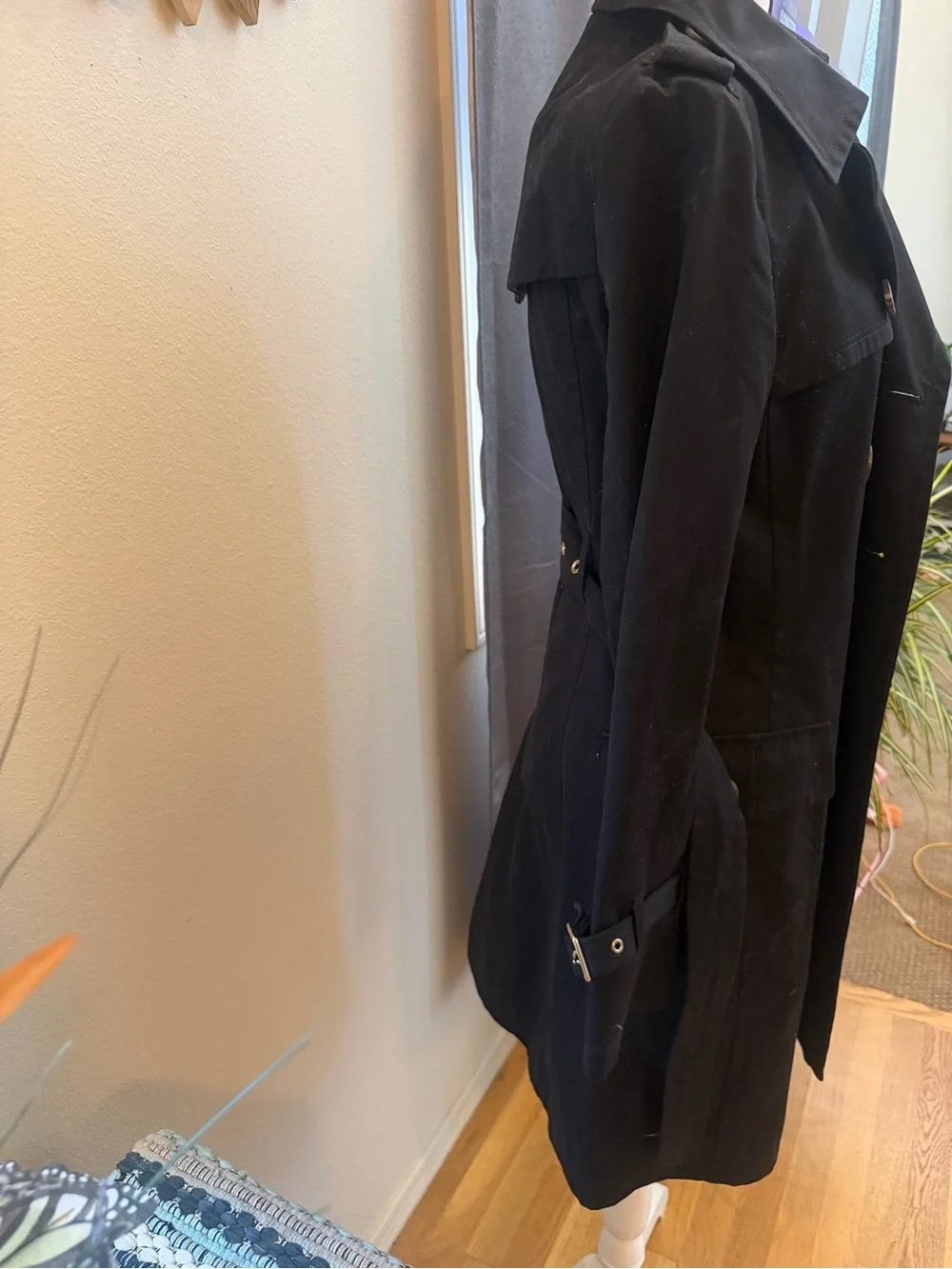 Burberry Black Double-Breasted Trench Coat - Picture 5 of 7
